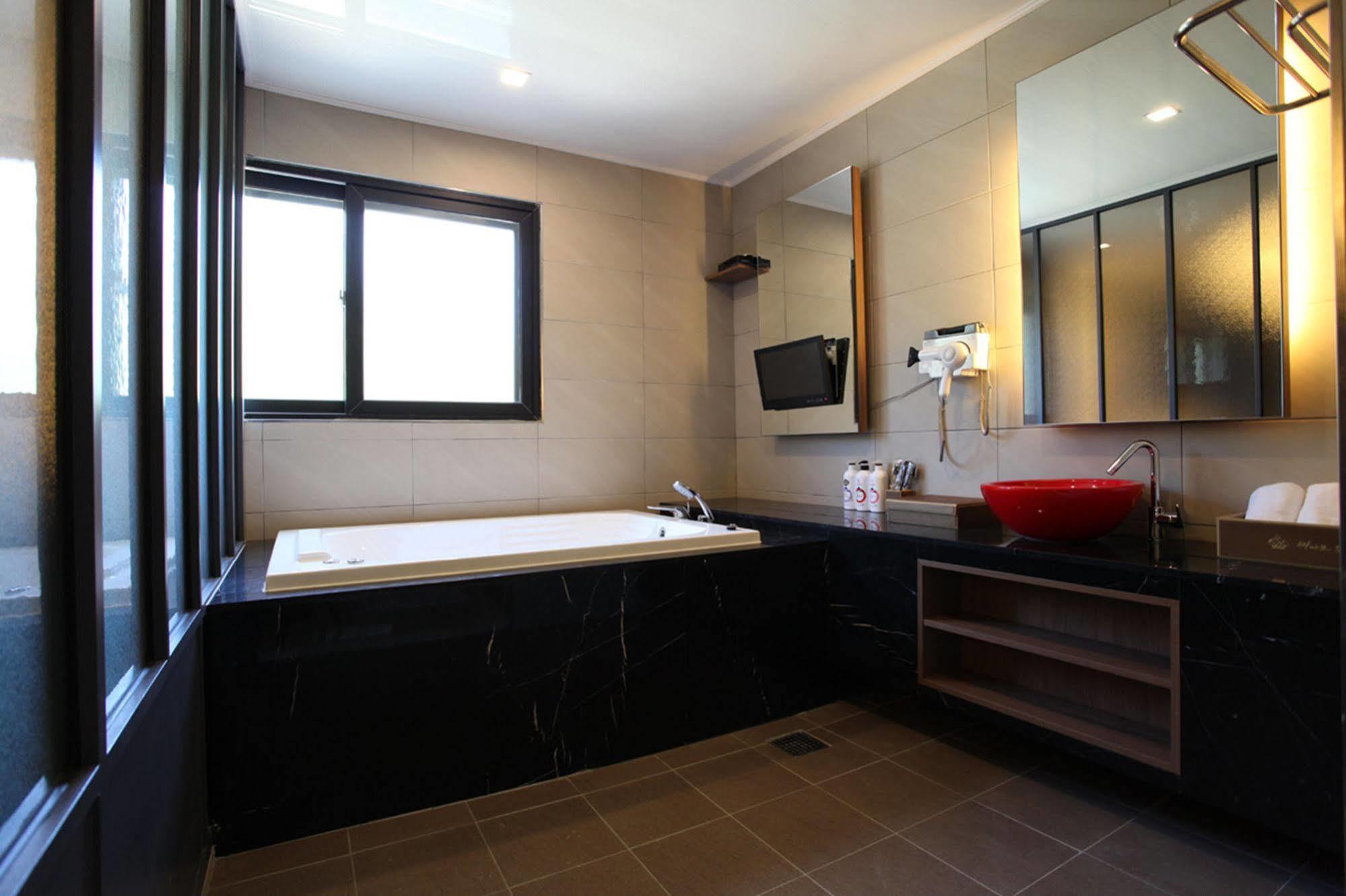 Drive In Hotel Tiamo Pocheon Exterior foto